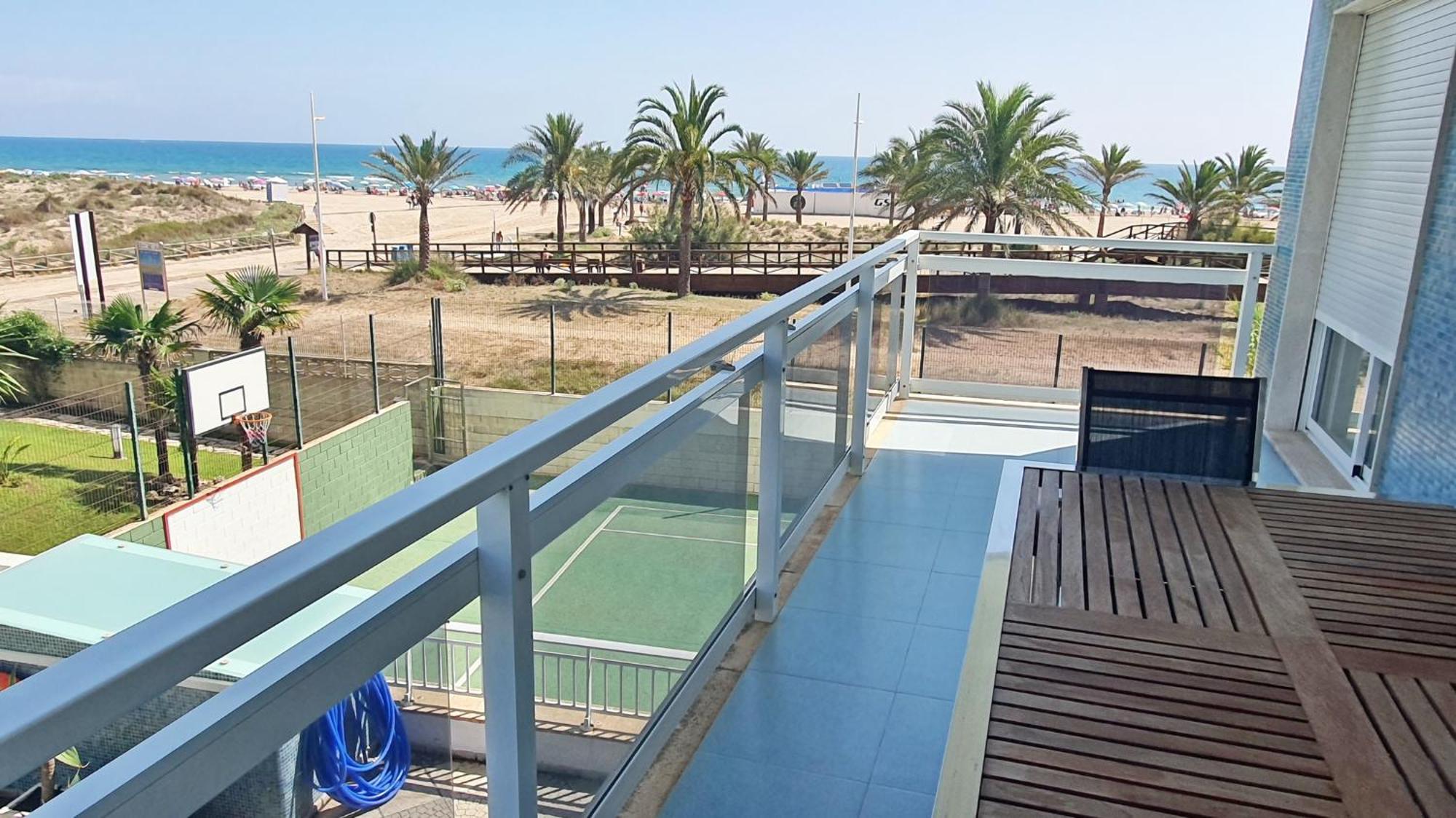 Aigua Blava Primera Linea - Alquiler Solo Familias Playa de Gandia Zewnętrze zdjęcie
