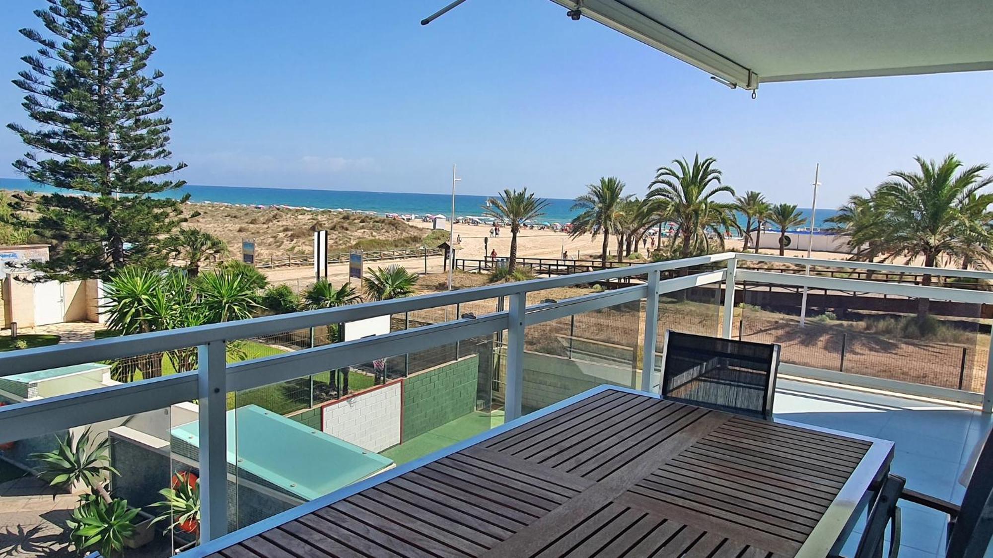 Apartament Aigua Blava Primera Linea - Alquiler Solo Familias Playa de Gandia Zewnętrze zdjęcie