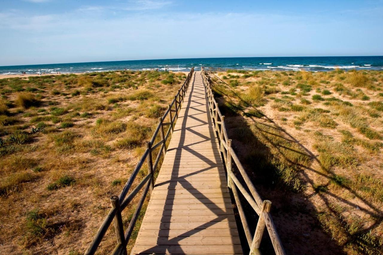 Aigua Blava Primera Linea - Alquiler Solo Familias Playa de Gandia Zewnętrze zdjęcie