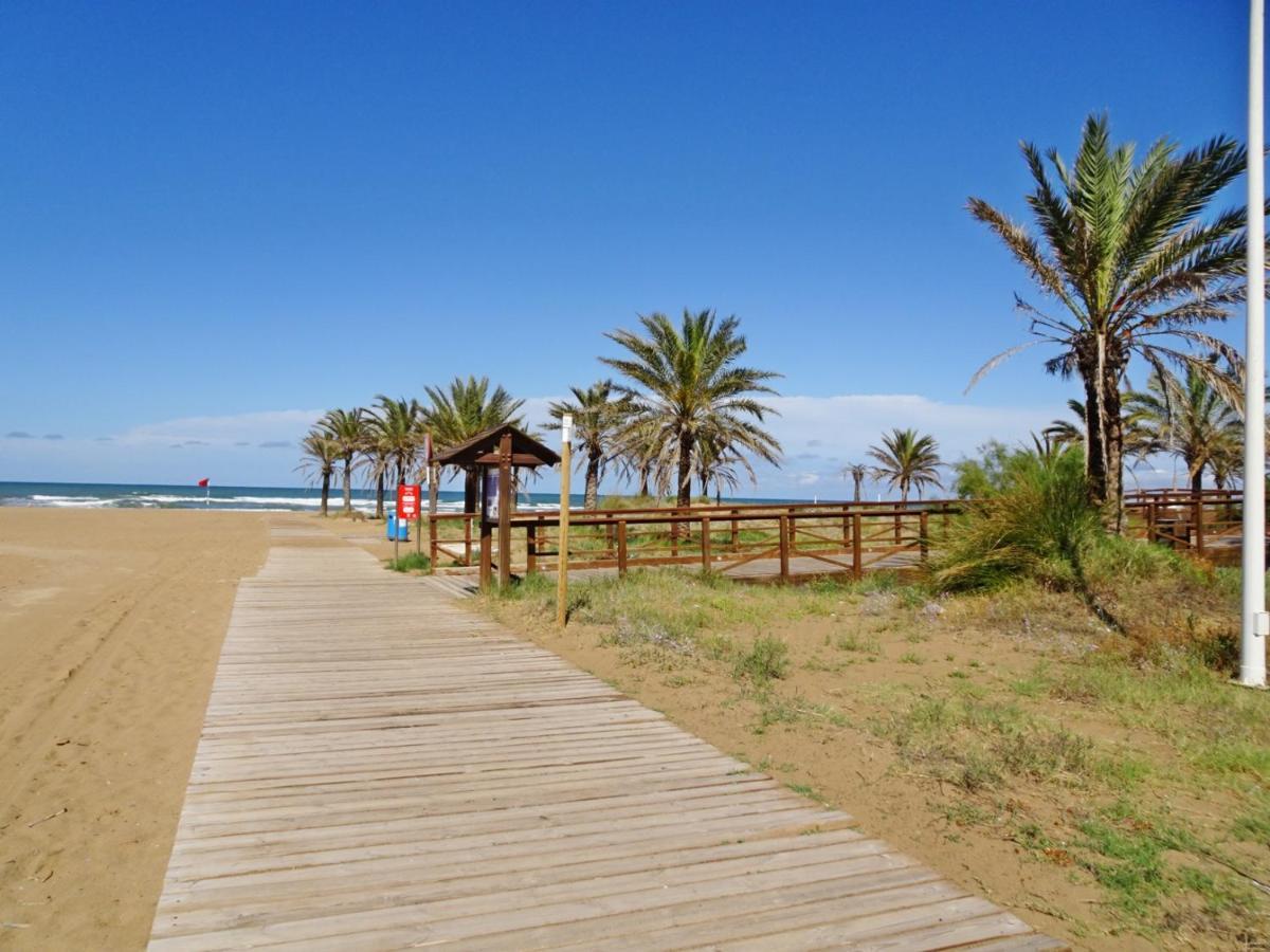 Aigua Blava Primera Linea - Alquiler Solo Familias Playa de Gandia Zewnętrze zdjęcie