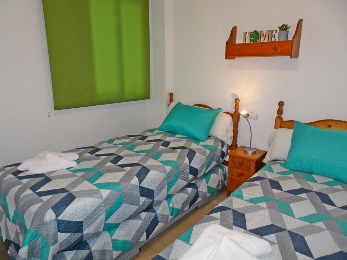 Apartament Aigua Blava Primera Linea - Alquiler Solo Familias Playa de Gandia Zewnętrze zdjęcie